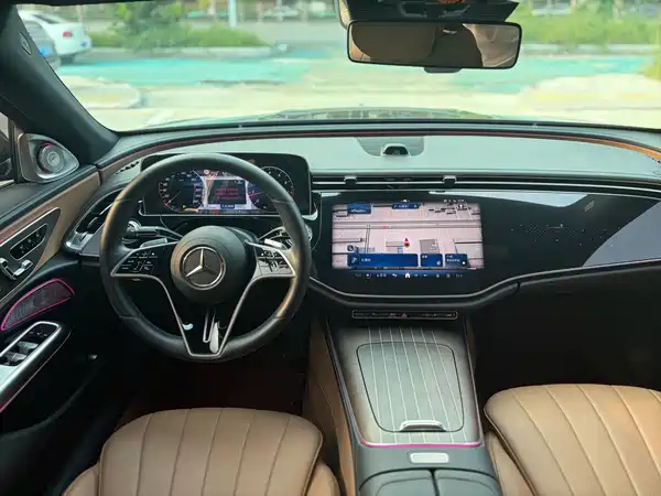 Mercedes-Benz E-Class 2024