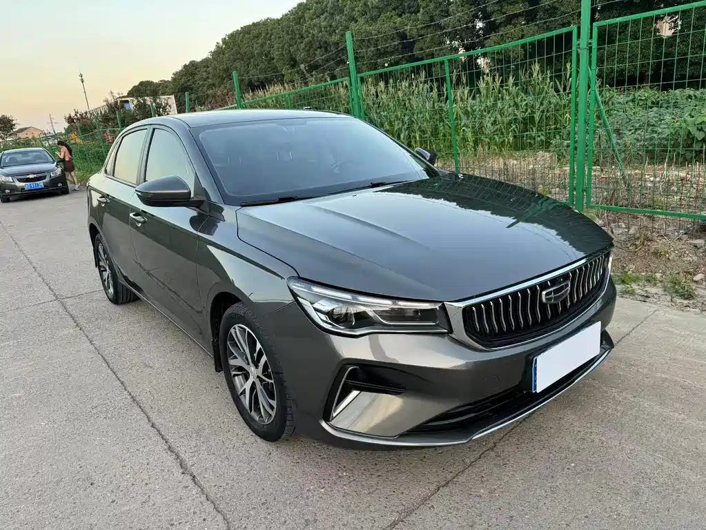 Geely Emgrand 2023