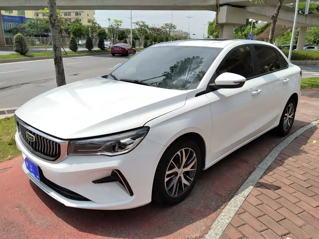 Geely Emgrand 2023