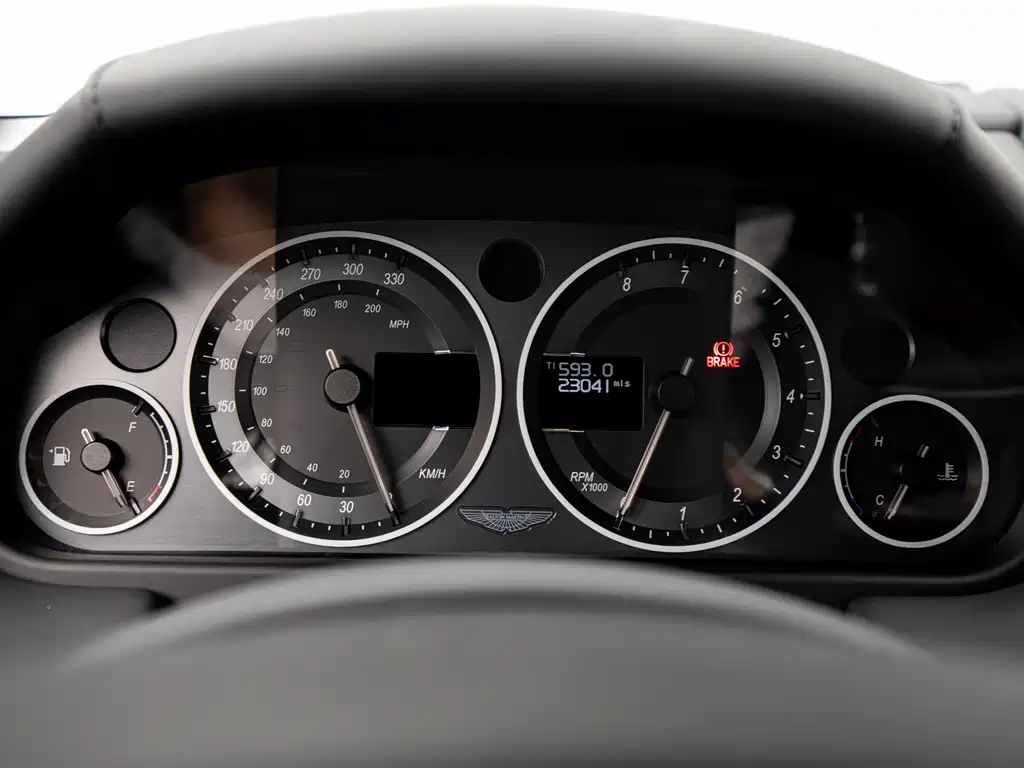 Aston Martin Rapide 2013 — фото 10