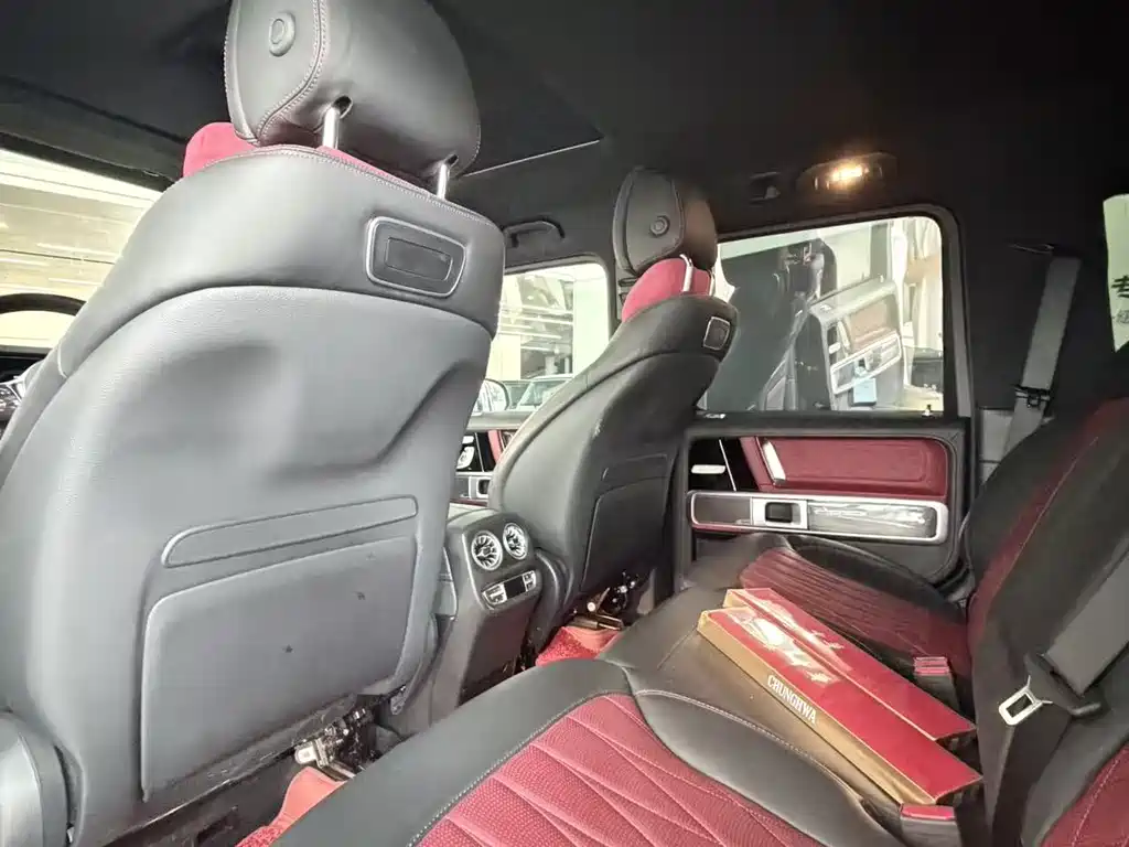 Mercedes-Benz G-Class 2024
