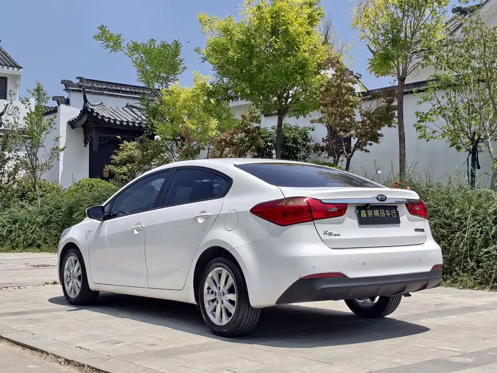 Kia K3 2015 — фото 15