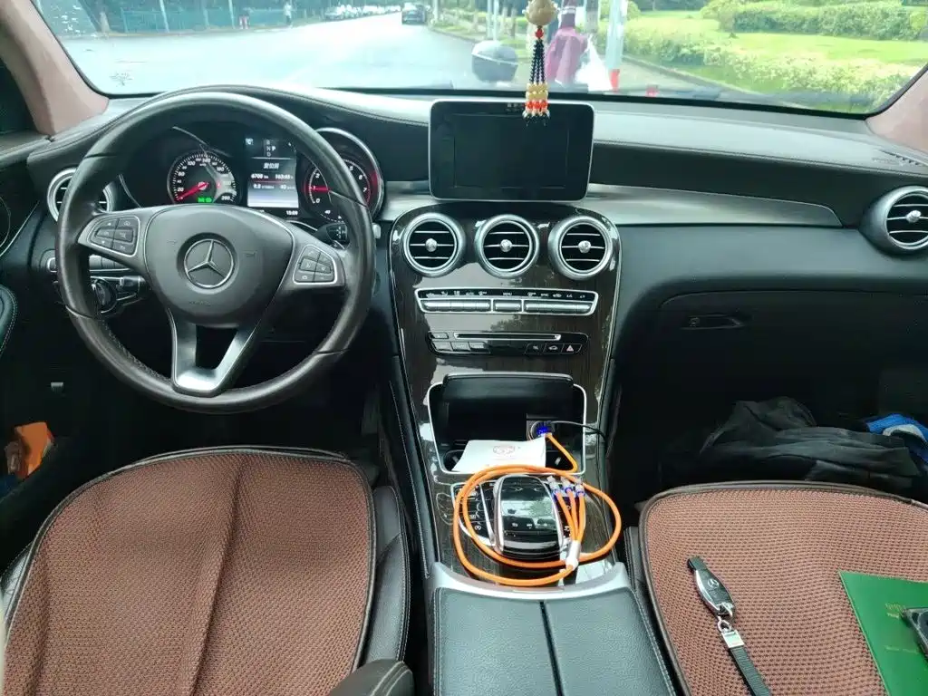 Mercedes-Benz GLC 2017 — фото 13