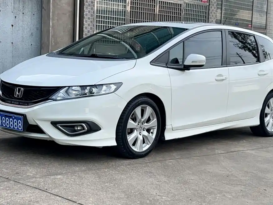 Honda Jade 2015 — фото 1