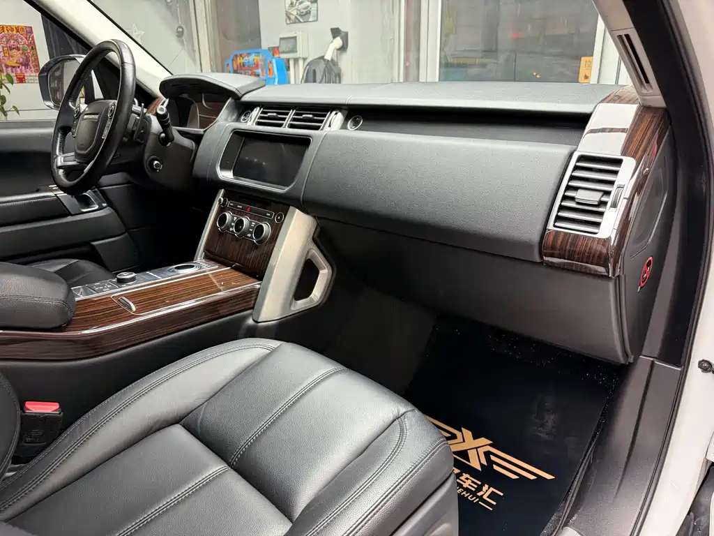 Land Rover Range Rover 2018 — фото 26