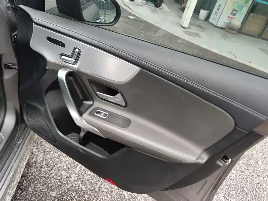 Mercedes-Benz A-Class AMG 2022 — фото 11