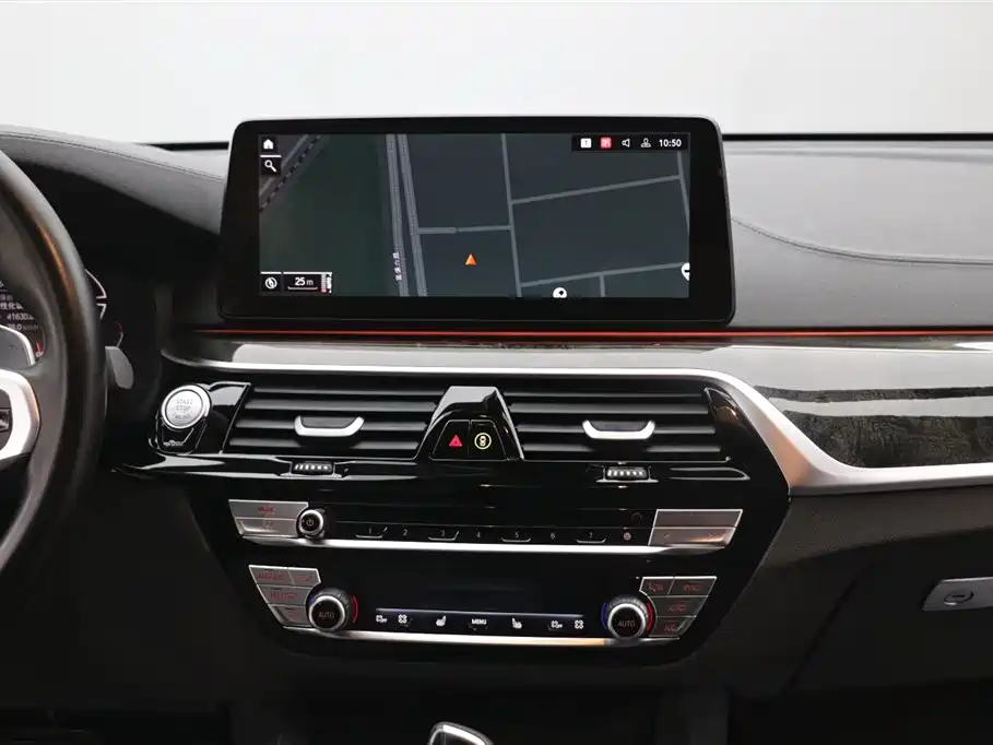 BMW 6 Series GT 2024 — фото 19