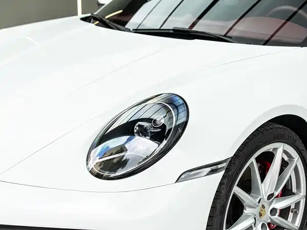 Porsche 911 2023