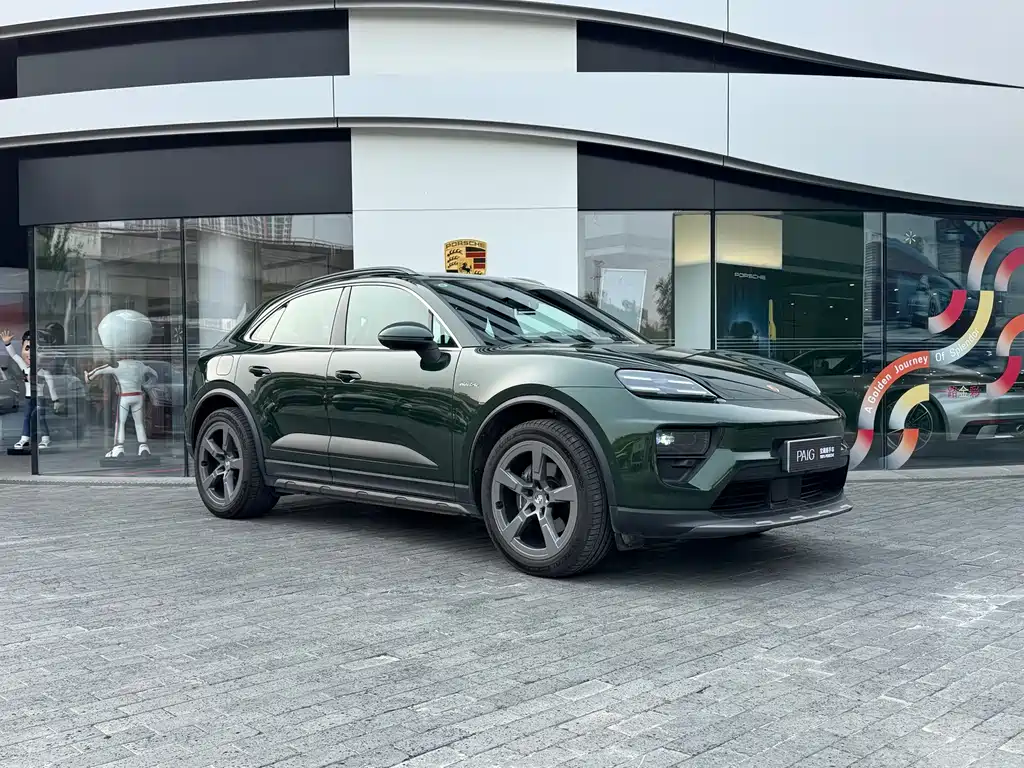 Porsche Macan EV 2025
