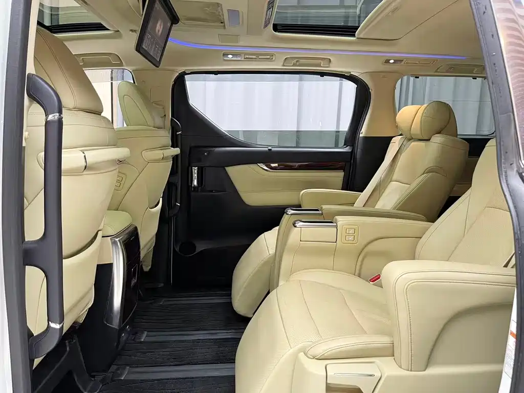 Toyota Alphard 2016 — фото 6