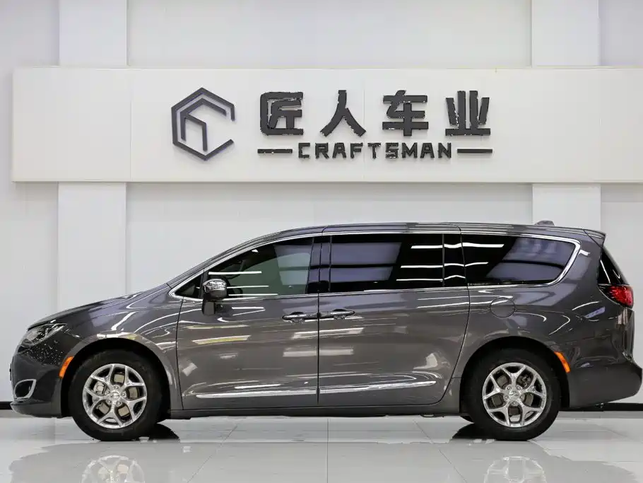 Chrysler Grand Voyager 2019 — фото 4