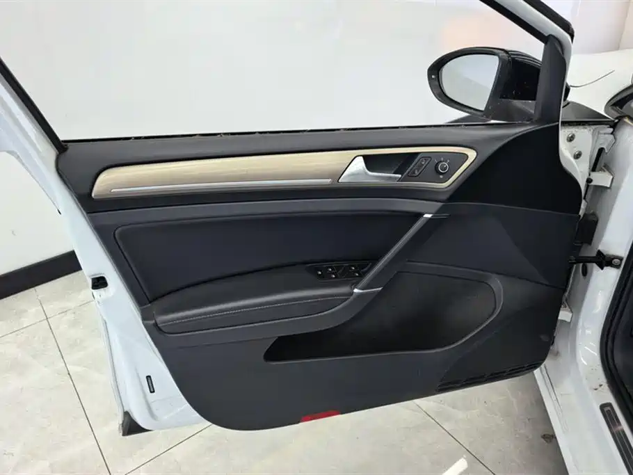 Volkswagen Golf 2016