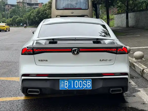 Changan UNI-V 2024