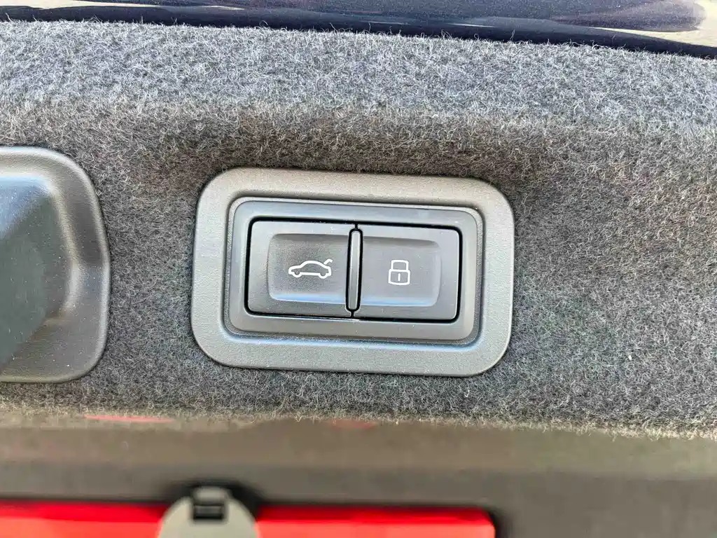 Audi A7L 2023 — фото 6