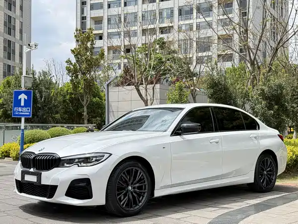 BMW 3 Series 2022