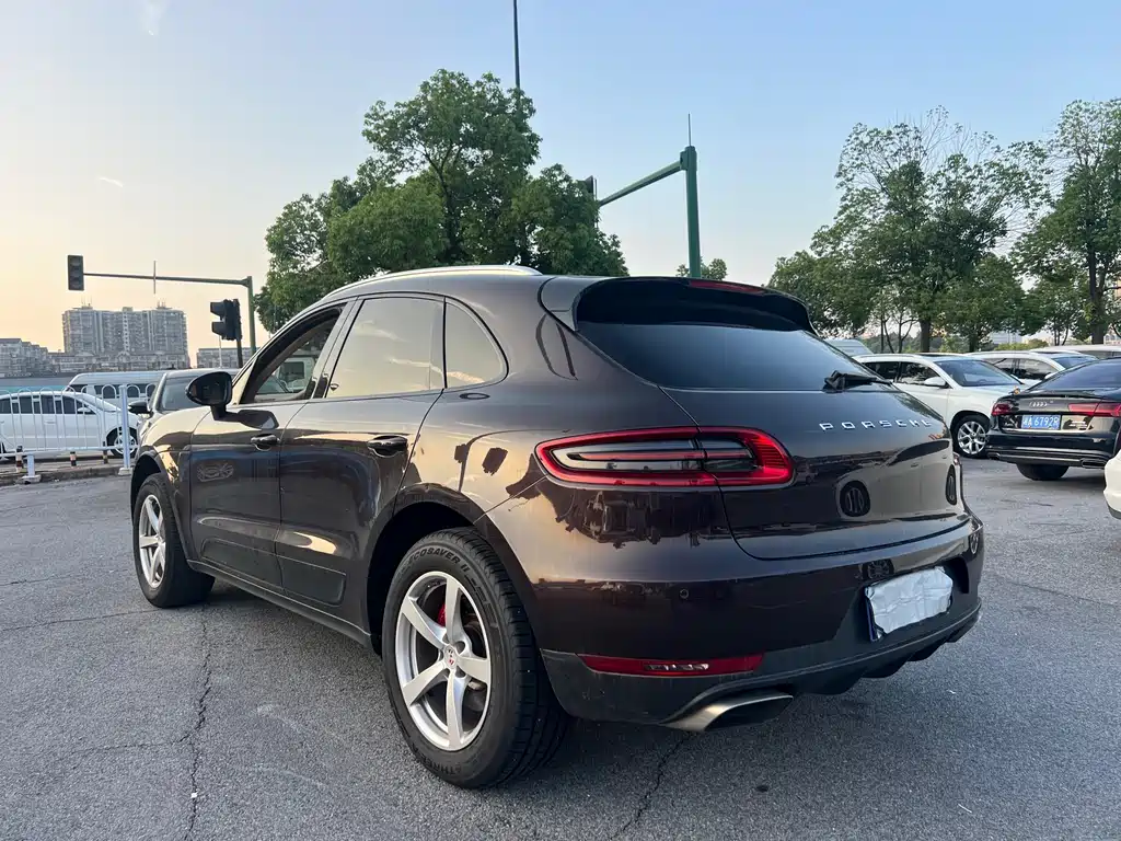Porsche Macan 2015 — фото 15