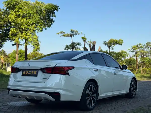 Nissan Teana 2022