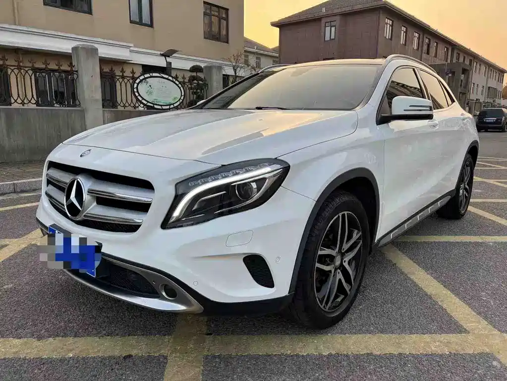 Mercedes-Benz GLA 2016