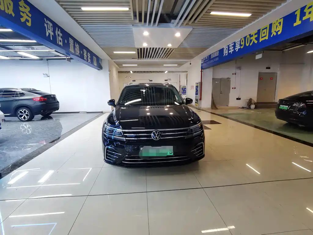 Volkswagen Tiguan L PHEV 2021