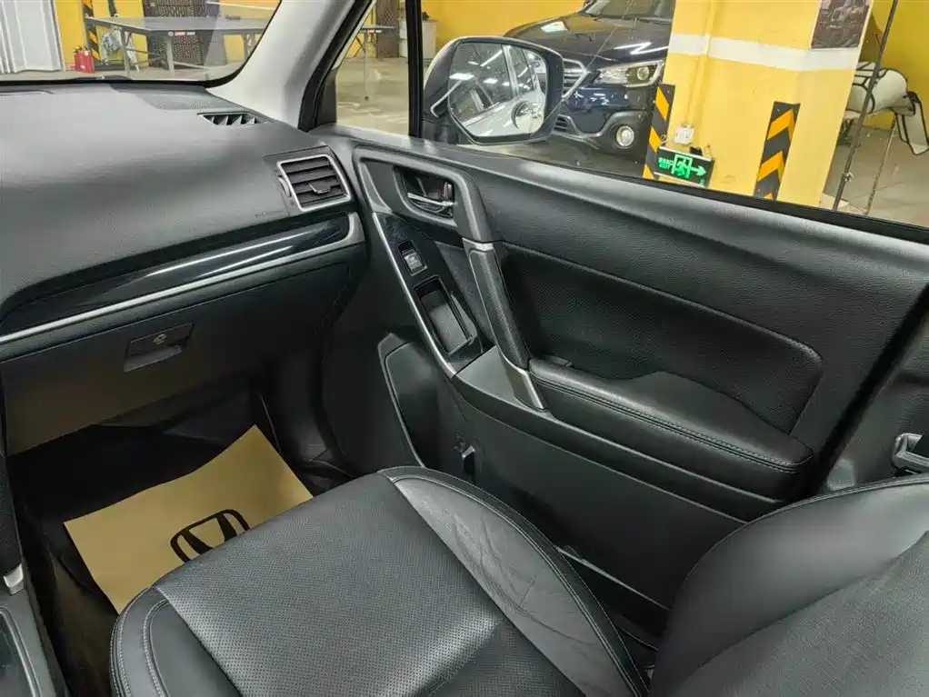 Subaru Forester 2016 — фото 18