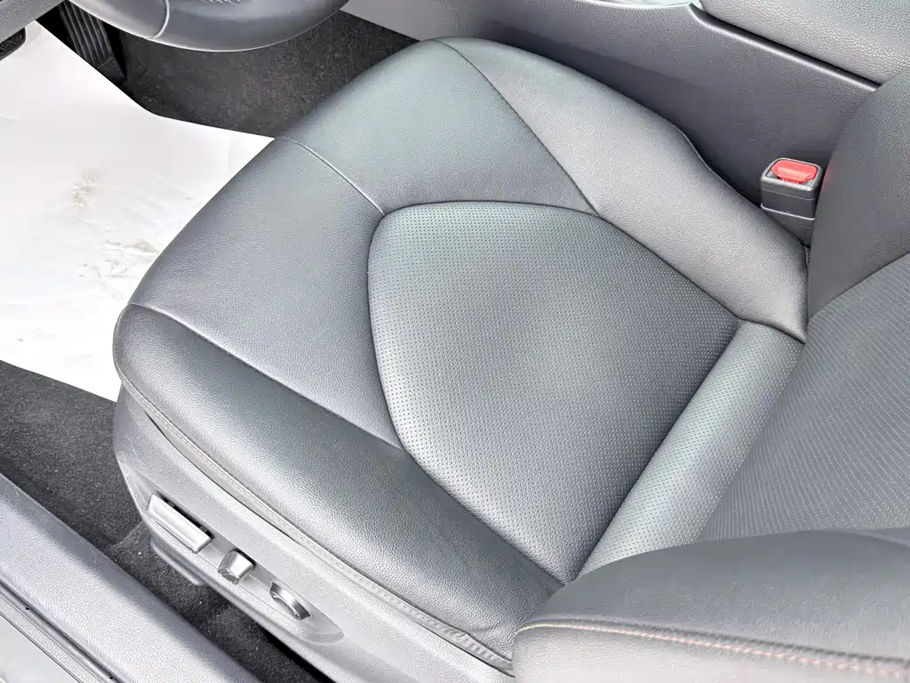 Toyota Camry 2021 — фото 12