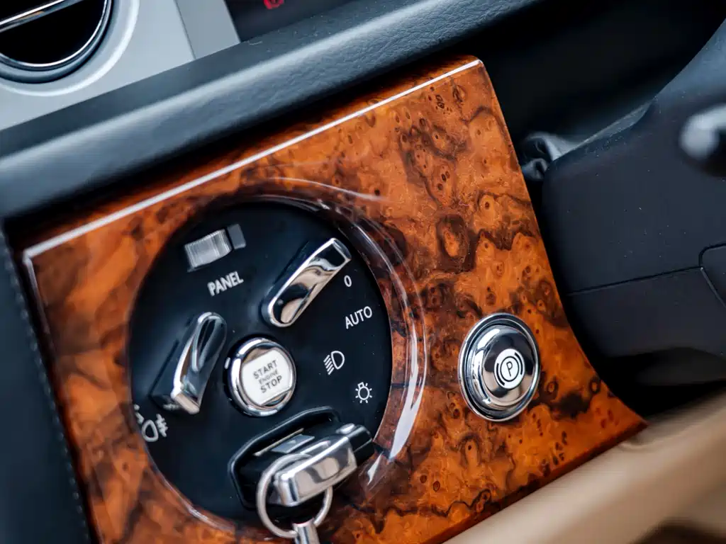 Rolls-Royce Phantom 2011 — фото 11
