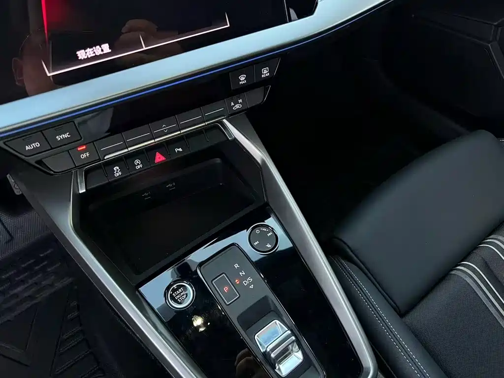 Audi A3 2023 — фото 12