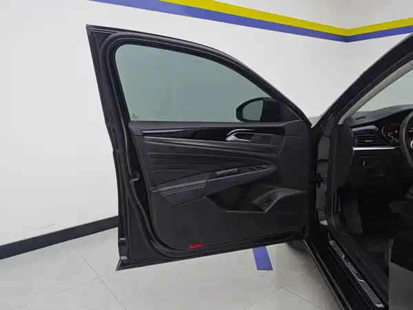 Volkswagen Passat 2022