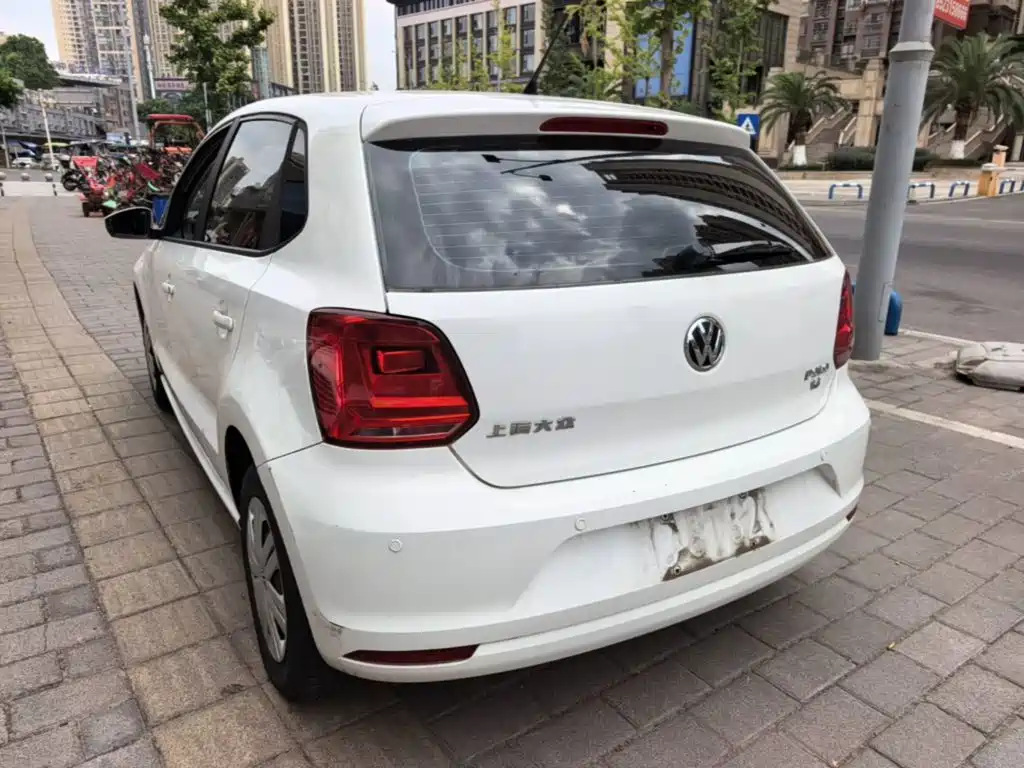 Volkswagen Polo 2015 — фото 5