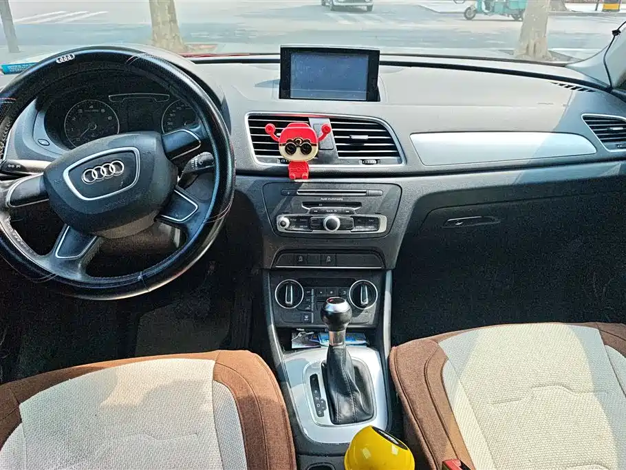 Audi Q3 2016 — фото 12