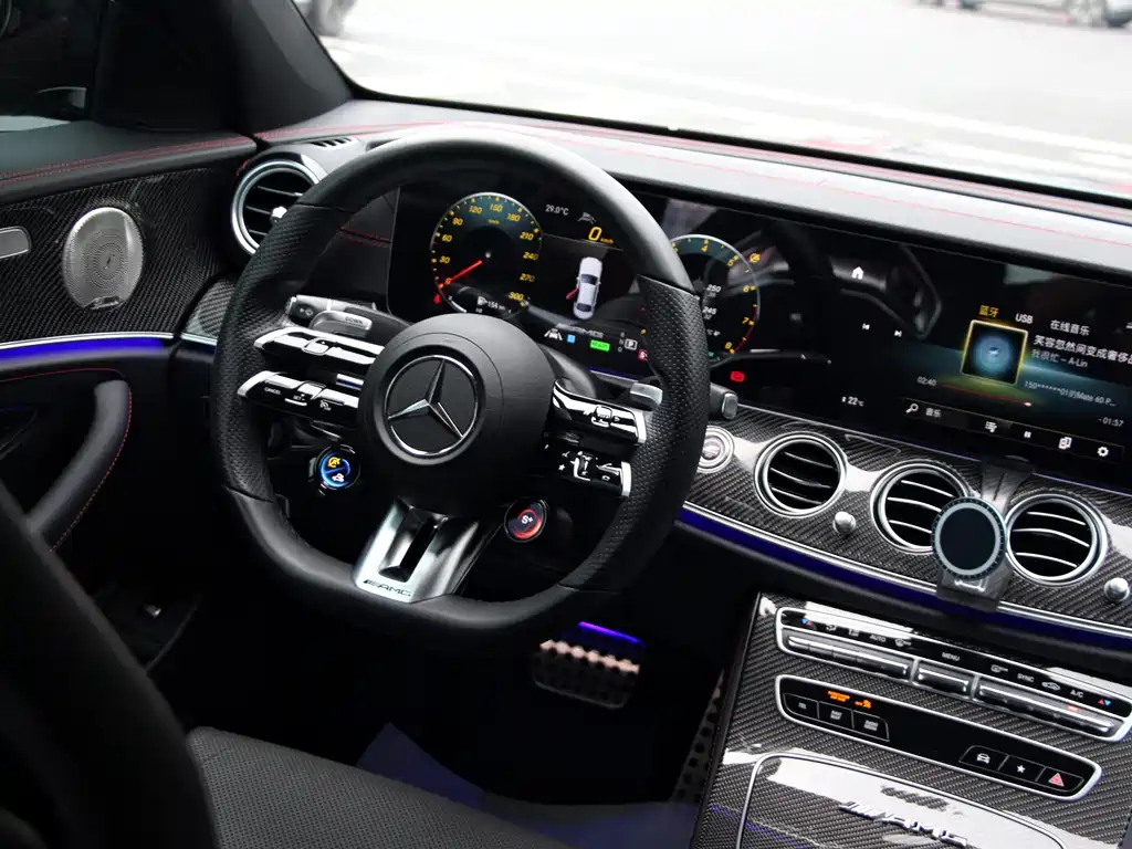 Mercedes-Benz E-Class AMG 2022 — фото 3