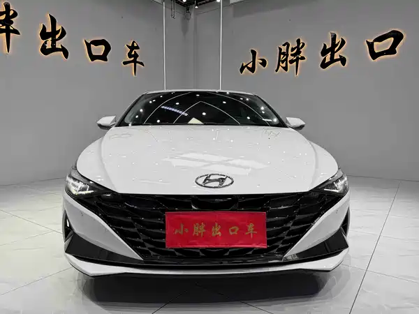 Hyundai Elantra 2022