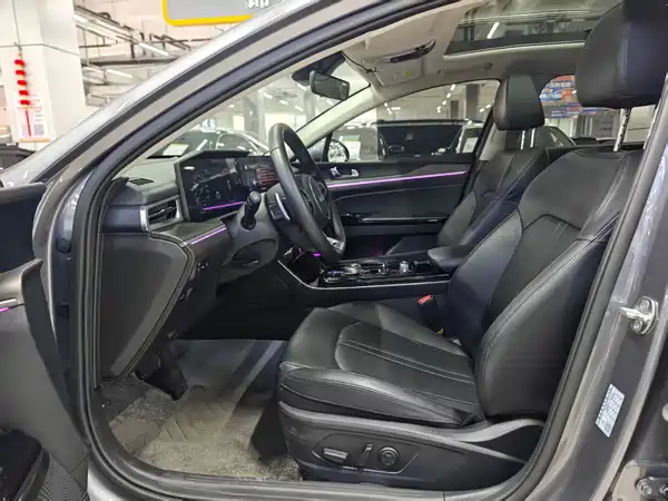 Kia K5 2025