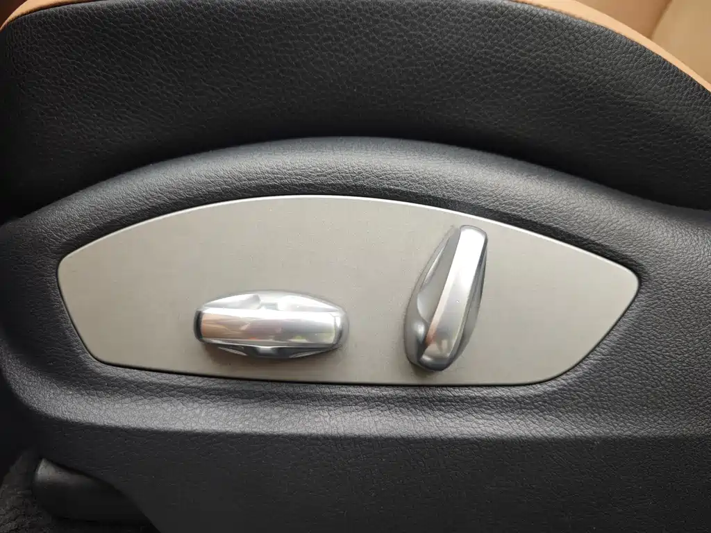 Porsche Cayenne 2015 — фото 21