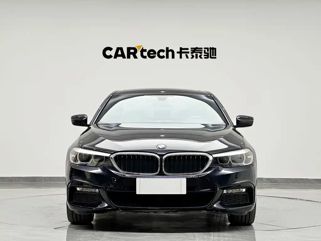 BMW 5 Series 2018 — фото 3