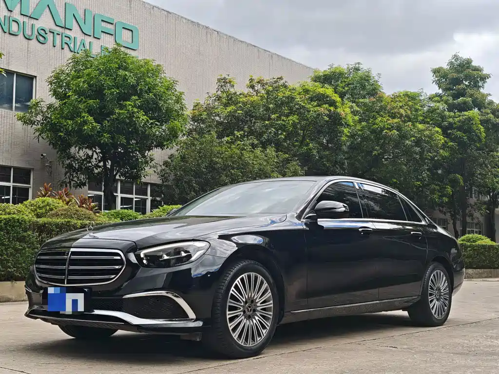Mercedes-Benz E-Class 2023 — фото 1