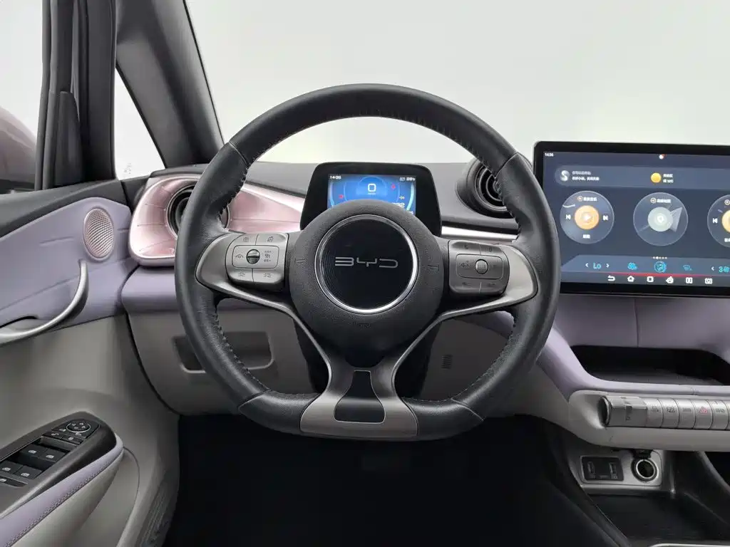 BYD Dolphin 2022 — фото 11