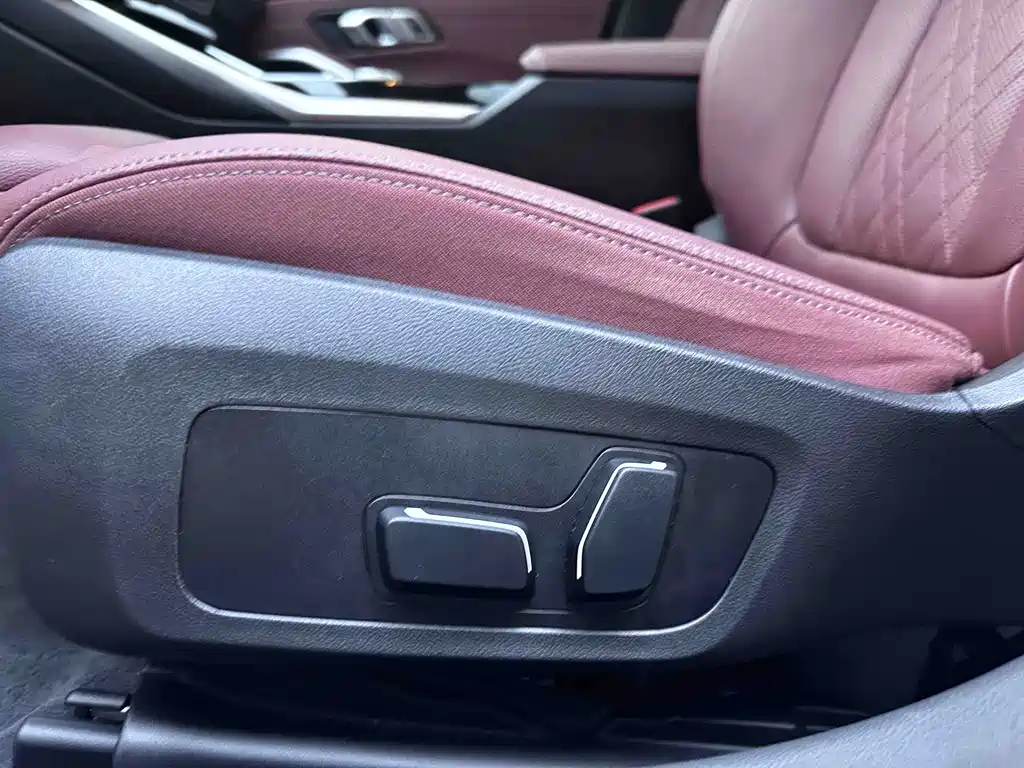 BMW 3 Series 2023 — фото 17
