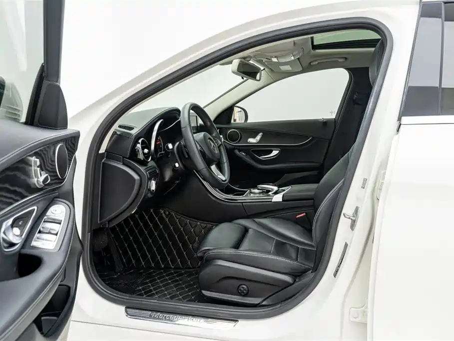 Mercedes-Benz C-Class 2016 — фото 16