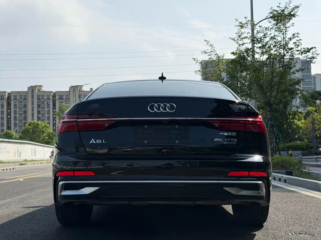 Audi A6L 2023 — фото 10