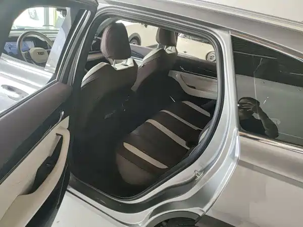Geely Xingyue L 2021