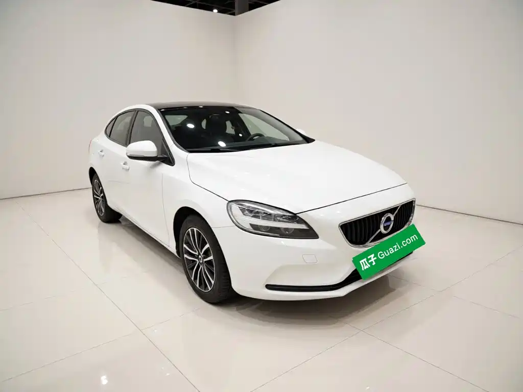 Volvo V40 2017 — фото 3