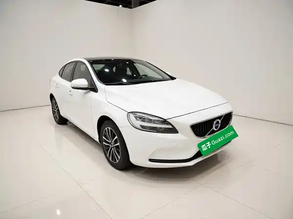 Volvo V40 2017