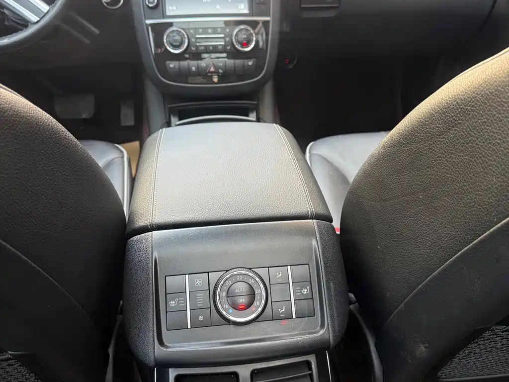 Mercedes-Benz R-Class 2015 — фото 16