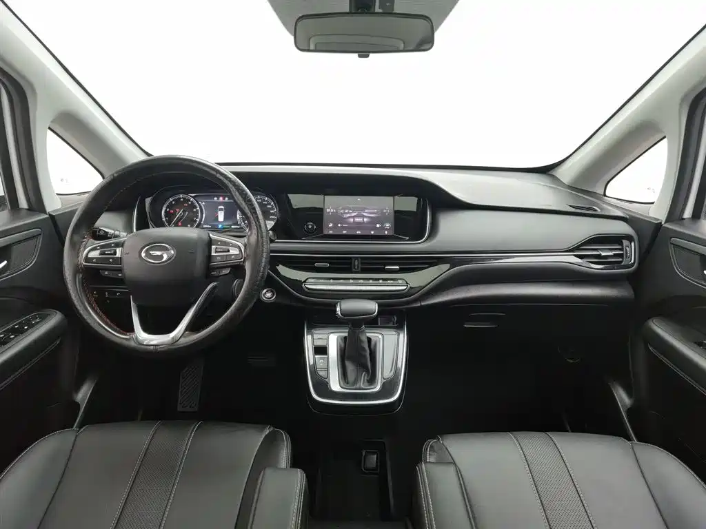 GAC Motor Trumpchi M6 2023 — фото 5