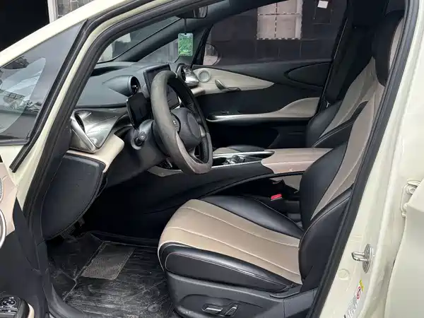 BYD Dolphin 2023