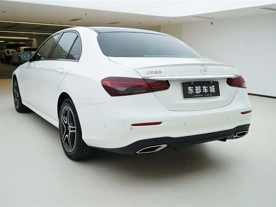 Mercedes-Benz E-Class 2022