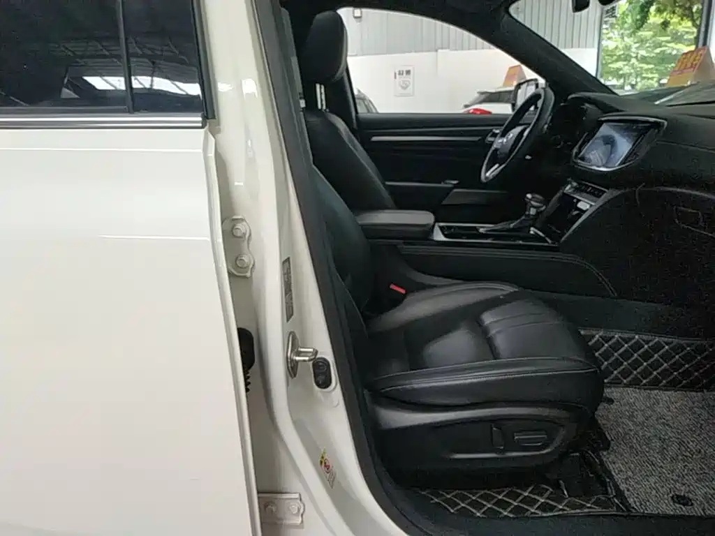 GAC Trumpchi GS8 2020 — фото 25