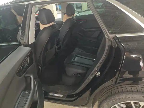 Audi Q8 2023