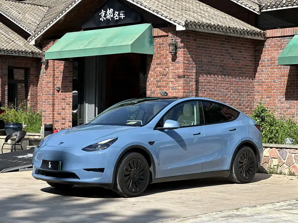 Tesla Model Y 2023 — фото 1
